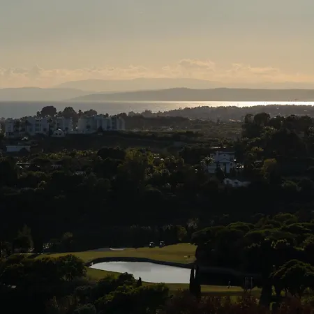 - Serendipity Flat- Stunning Views And Serene Interior *