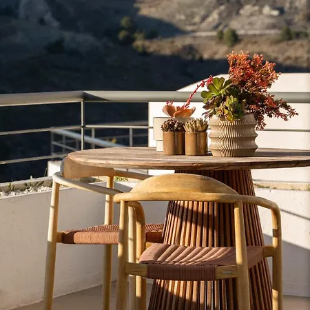 Serendipity Flat- Stunning Views And Serene Interior Estepona
