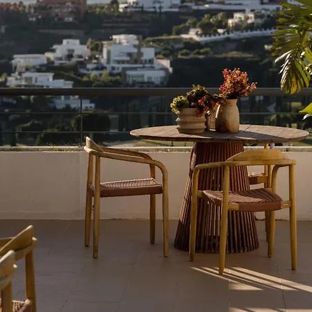 Apartment Serendipity Flat- Stunning Views And Serene Interior *